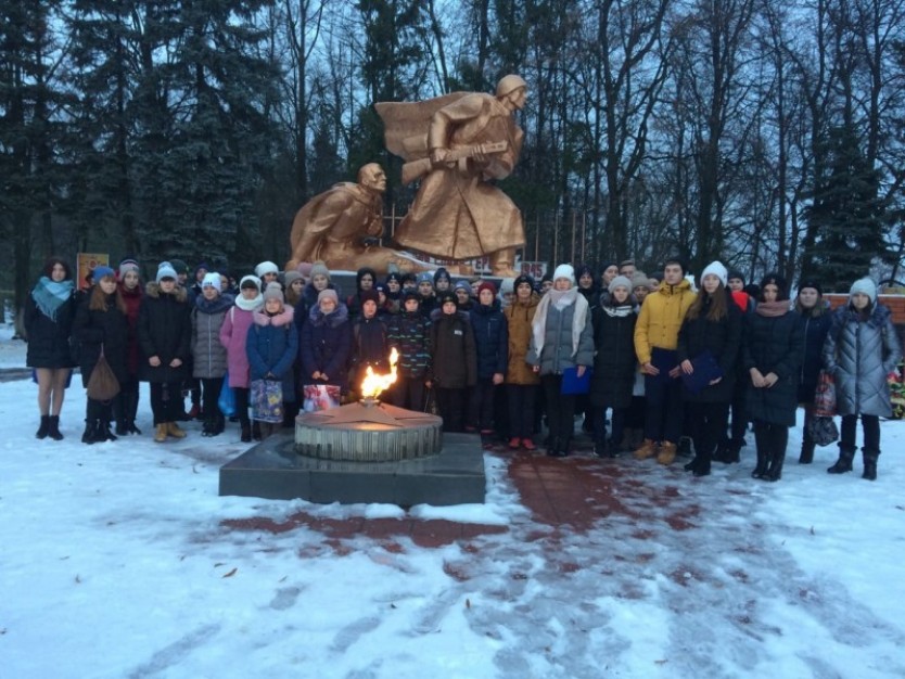 Глазуновка орел. Глазуновка орловская область парк. Поселок глазуновка орловская область. Глазуновка население. Глазуновка население.
