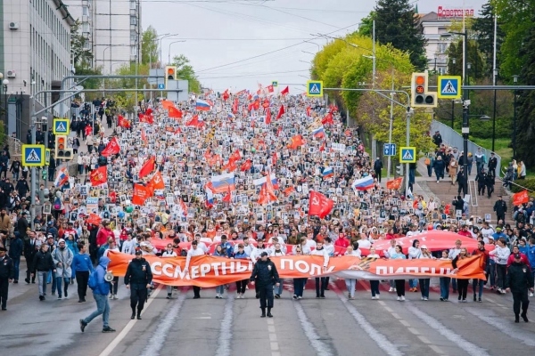 70 тысяч липчан объединили парад Победы и шествие «Бессмертного полка»
