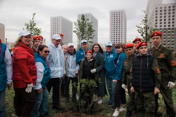 Сторонники «Единой России» высадили более 100 тысяч деревьев в память о погибших Героях