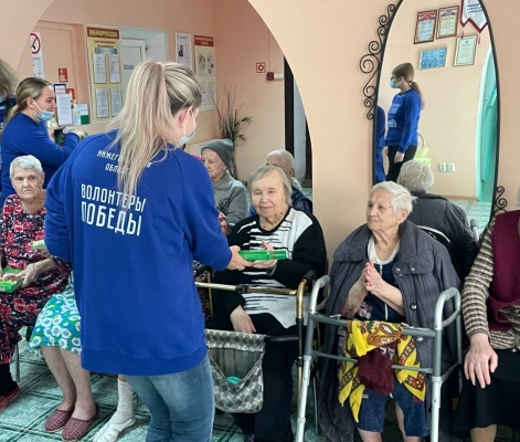 Волонтеры Победы навестили нижегородских ветеранов в Международный день пожилого человека
