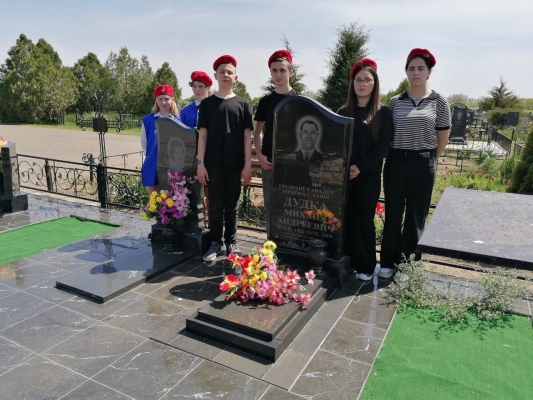 Михаил Андреевич Дудка - герой страны.